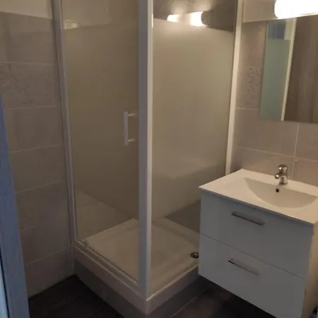 Studio La Desirade Clim, Wifi, Proche Port, Balcon Апартаменты Агд