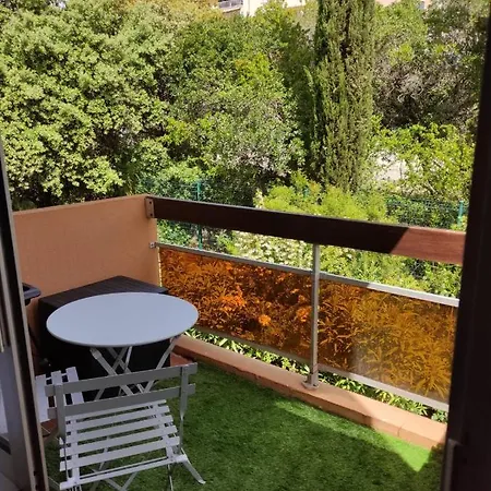 Studio La Desirade Clim, Wifi, Proche Port, Balcon Апартаменты Агд