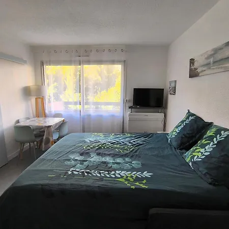 Studio La Desirade Clim, Wifi, Proche Port, Balcon Апартаменты *