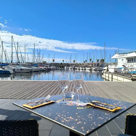 Studio La Desirade Clim, Wifi, Proche Port, Balcon Апартаменты *