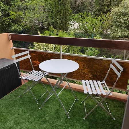 Studio La Desirade Clim, Wifi, Proche Port, Balcon Apartmán *