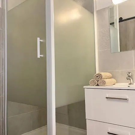 La Desirade Clim, Wifi, Proche Port, Balcon * Agde